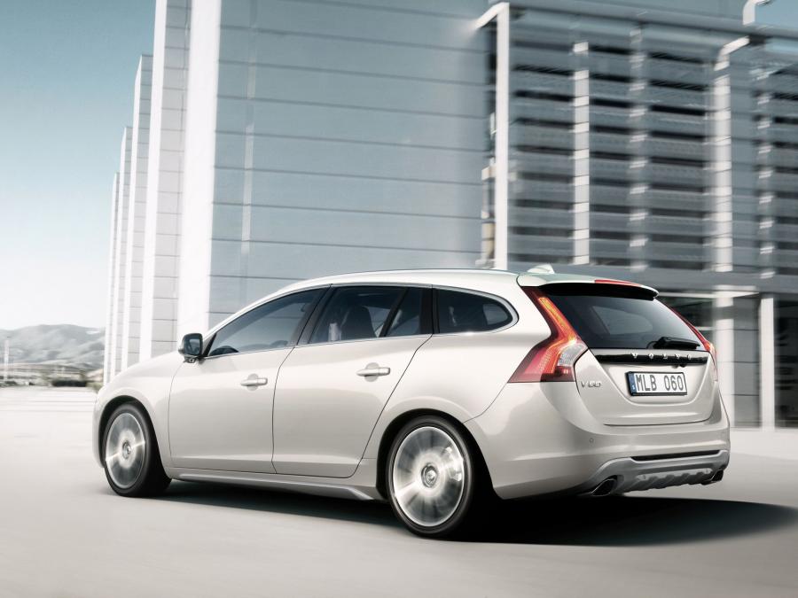  Volvo V60 2010 года  (фото 46 из 55)